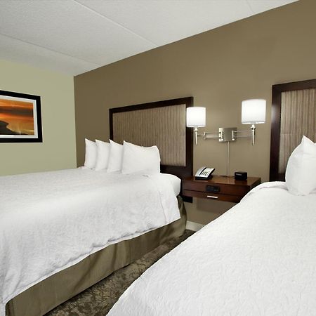 Hampton Inn & Suites By Hilton - Rockville Centre Esterno foto