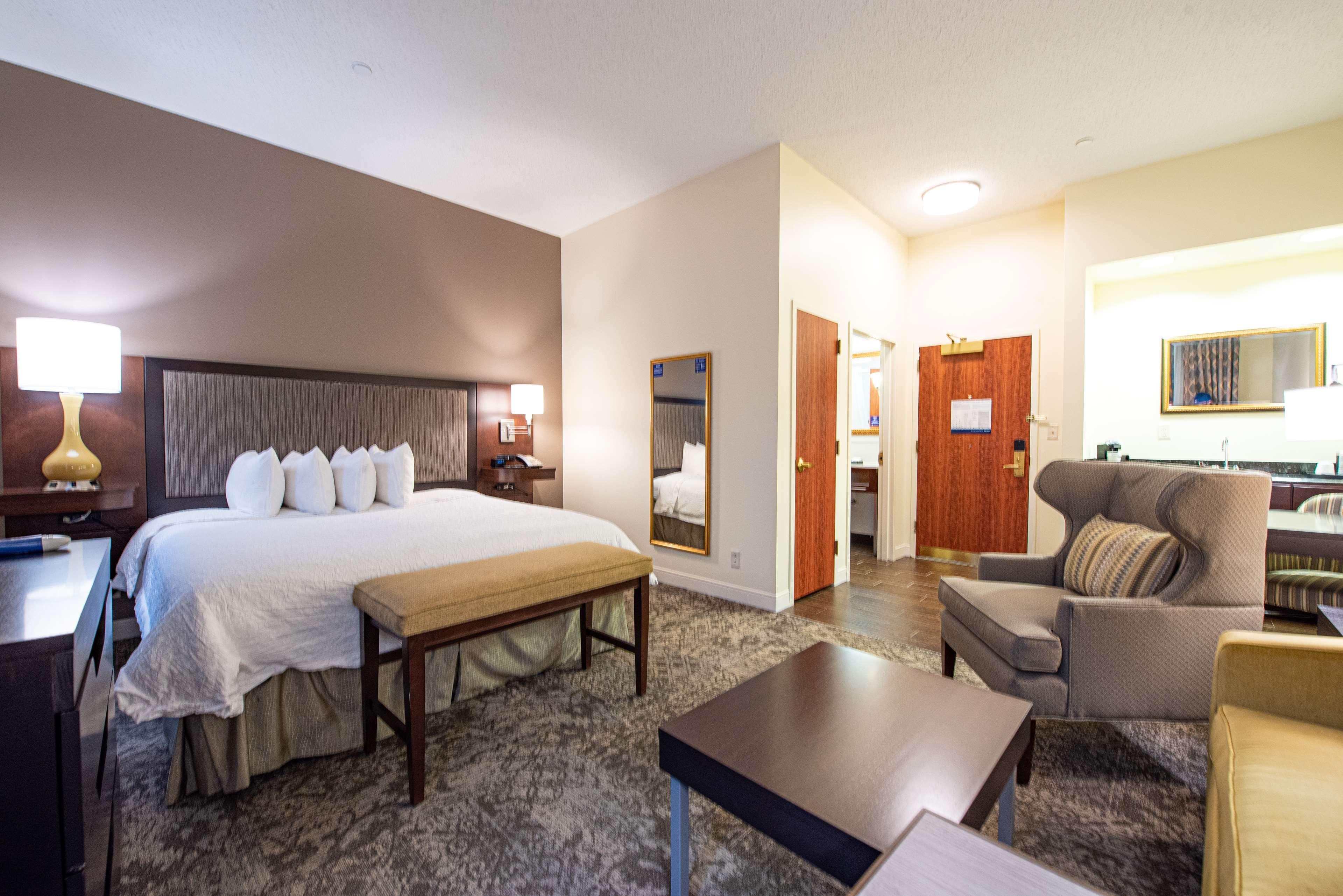 Hampton Inn & Suites By Hilton - Rockville Centre Esterno foto
