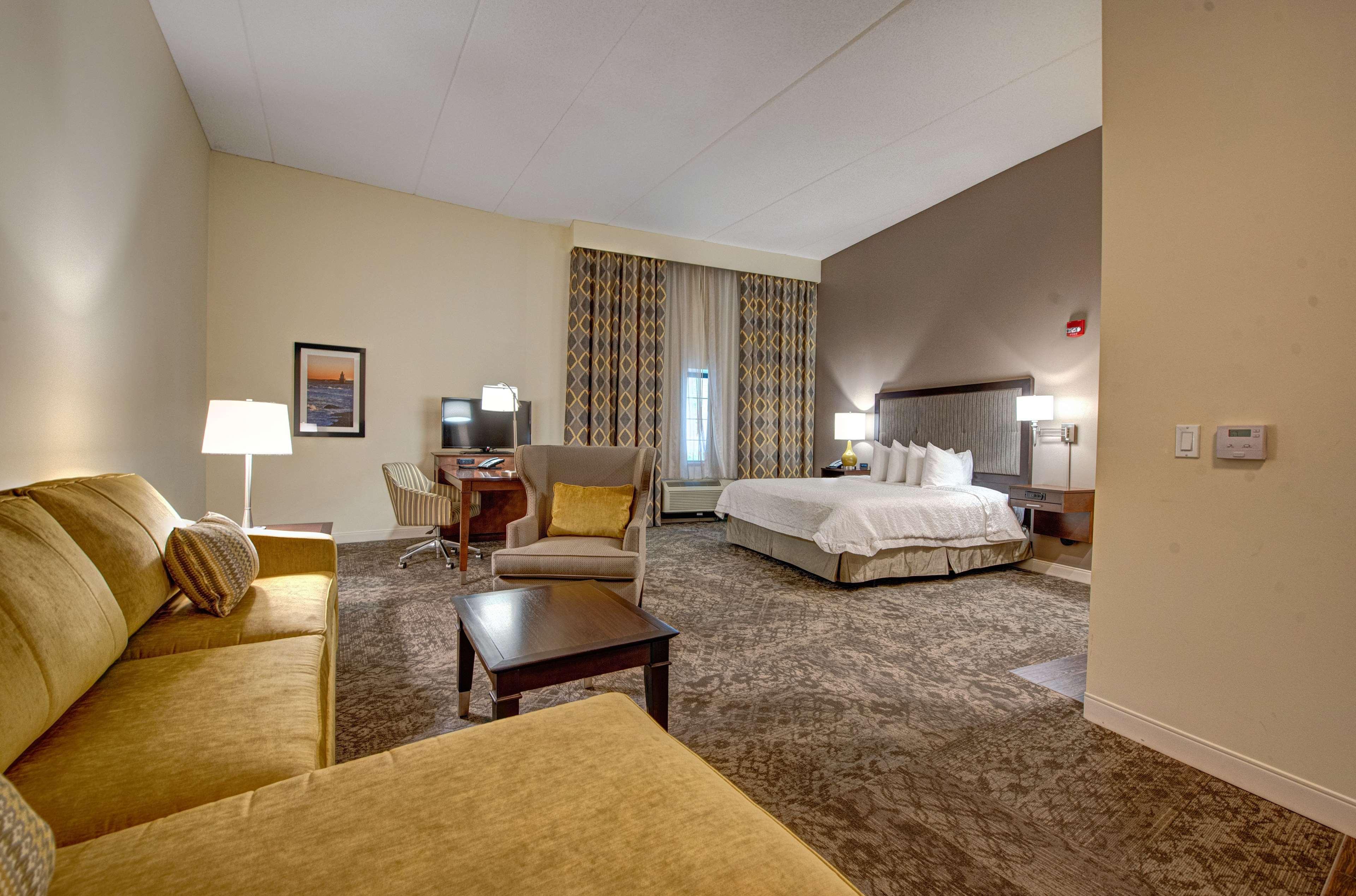 Hampton Inn & Suites By Hilton - Rockville Centre Esterno foto