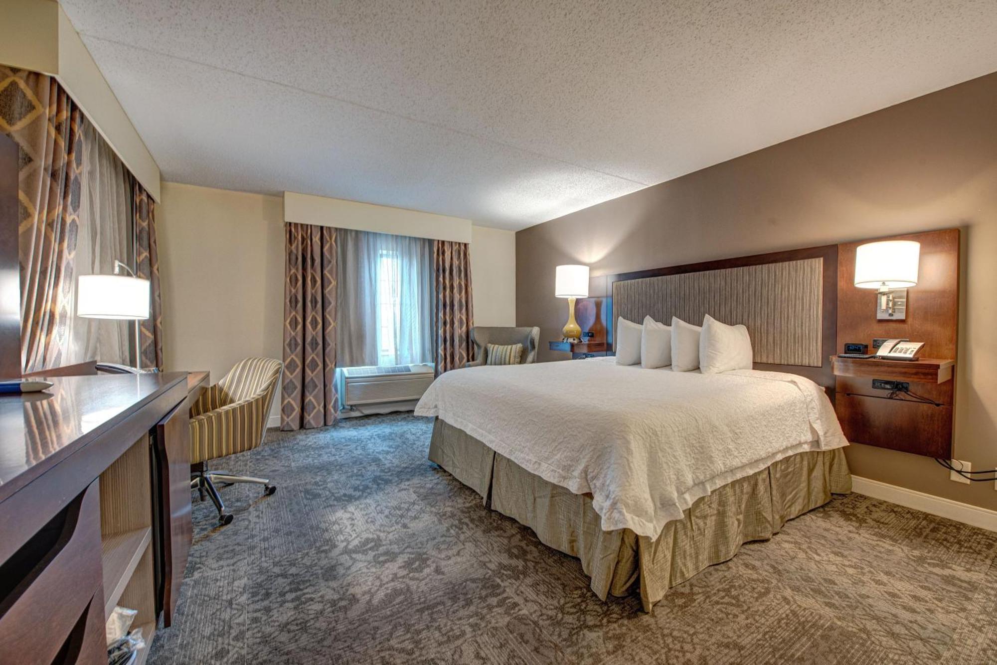 Hampton Inn & Suites By Hilton - Rockville Centre Esterno foto