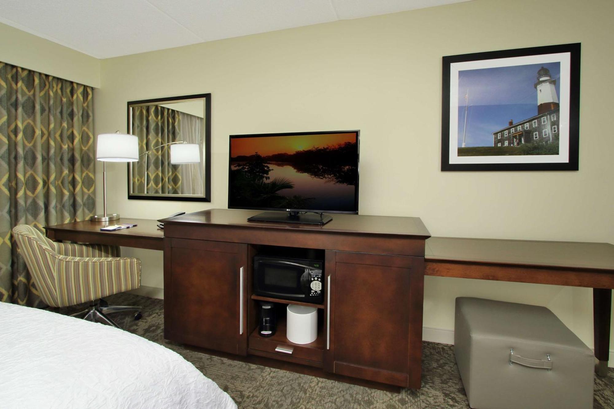 Hampton Inn & Suites By Hilton - Rockville Centre Esterno foto