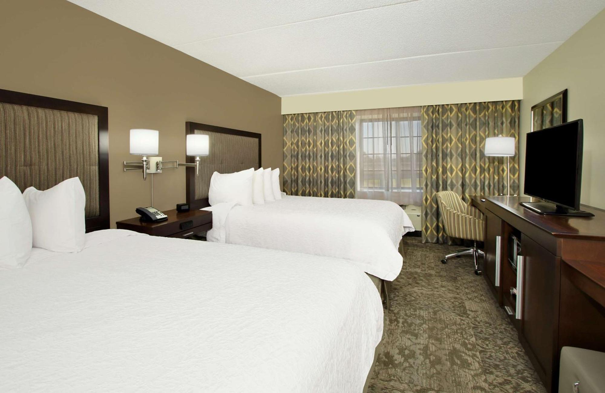 Hampton Inn & Suites By Hilton - Rockville Centre Esterno foto