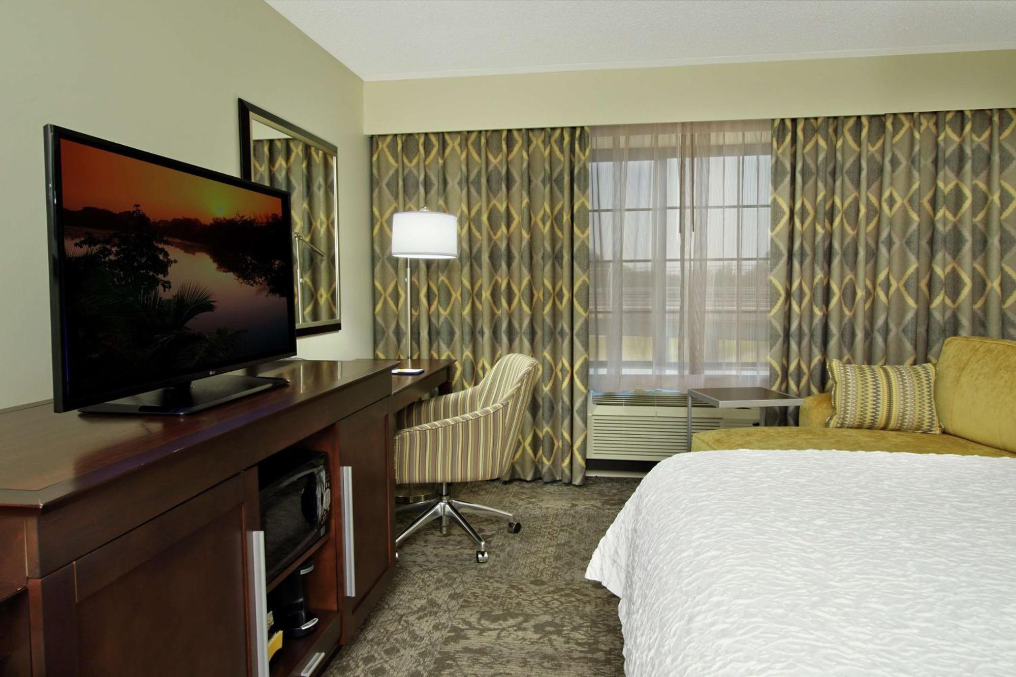 Hampton Inn & Suites By Hilton - Rockville Centre Esterno foto