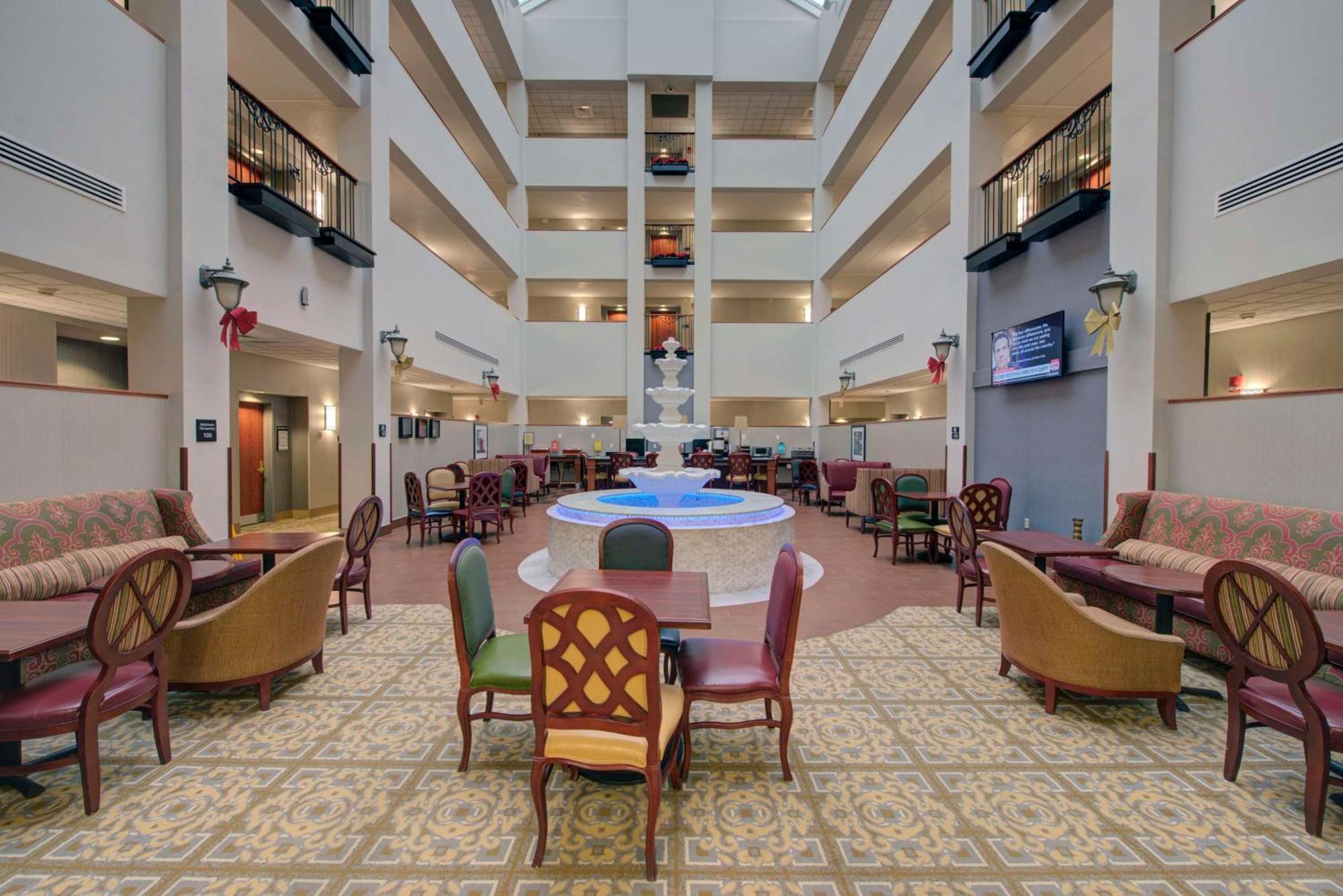 Hampton Inn & Suites By Hilton - Rockville Centre Esterno foto