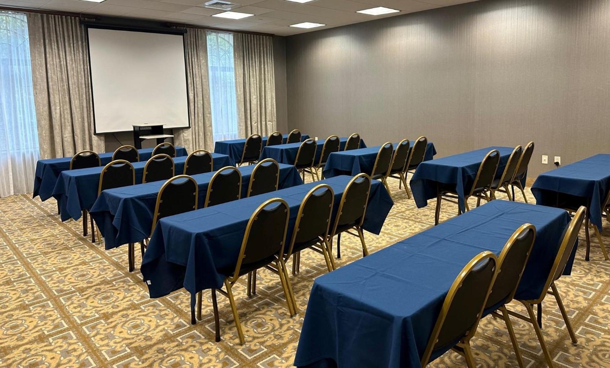 Hampton Inn & Suites By Hilton - Rockville Centre Esterno foto