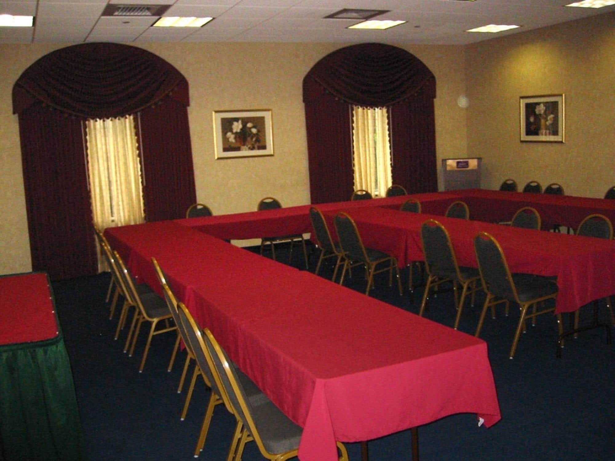 Hampton Inn & Suites By Hilton - Rockville Centre Esterno foto