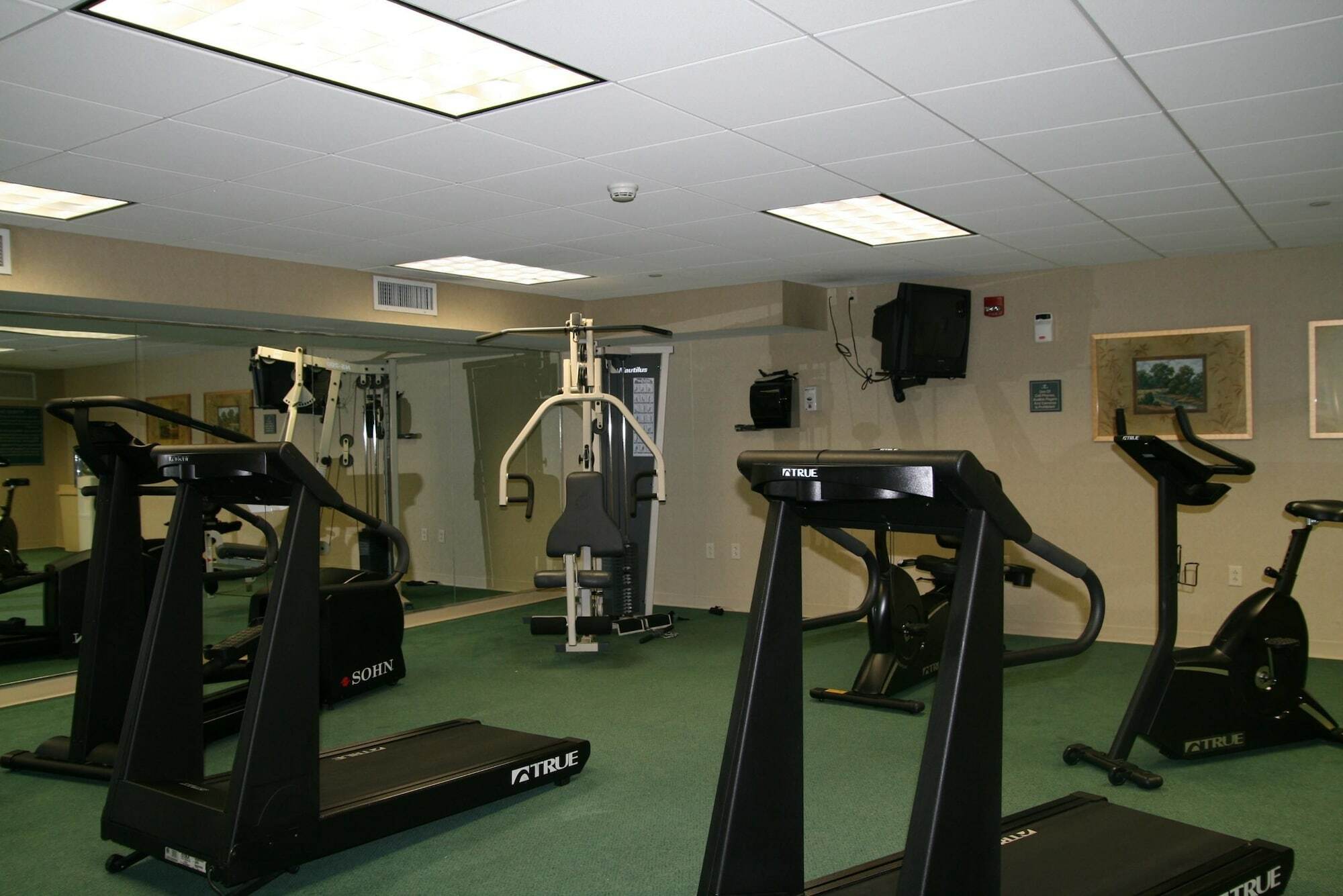 Hampton Inn & Suites By Hilton - Rockville Centre Esterno foto