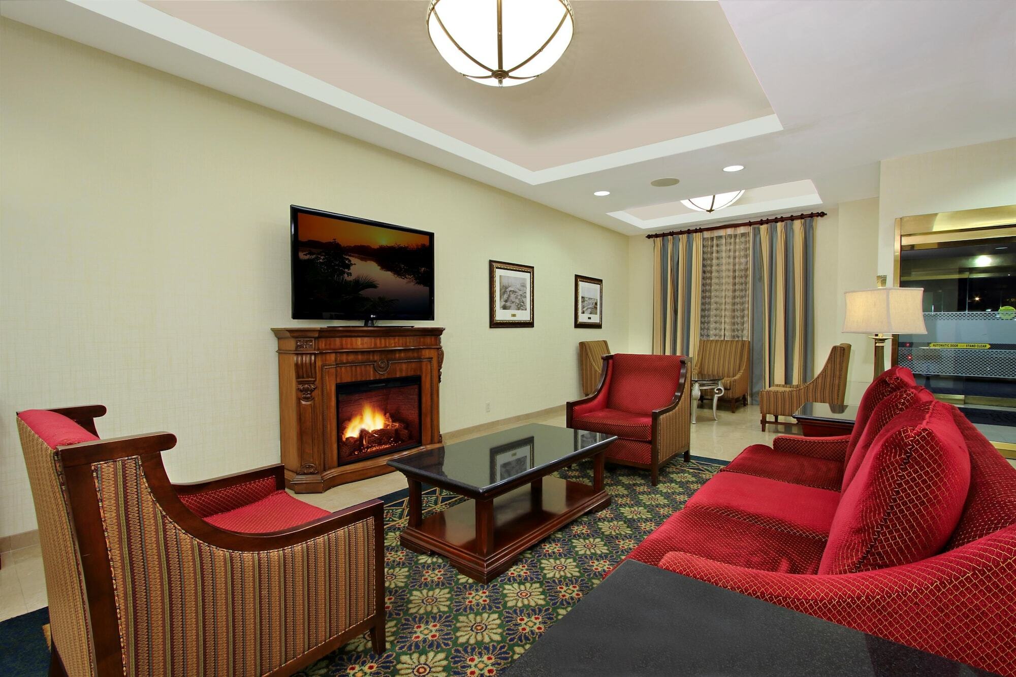 Hampton Inn & Suites By Hilton - Rockville Centre Esterno foto